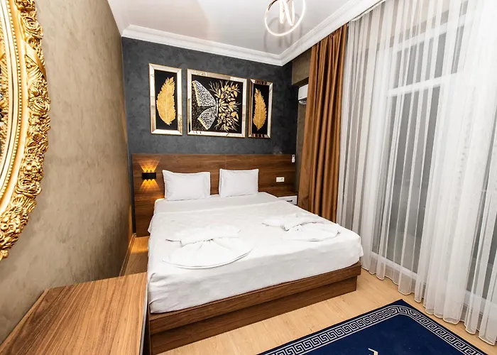 Hotel Blue Vista & *